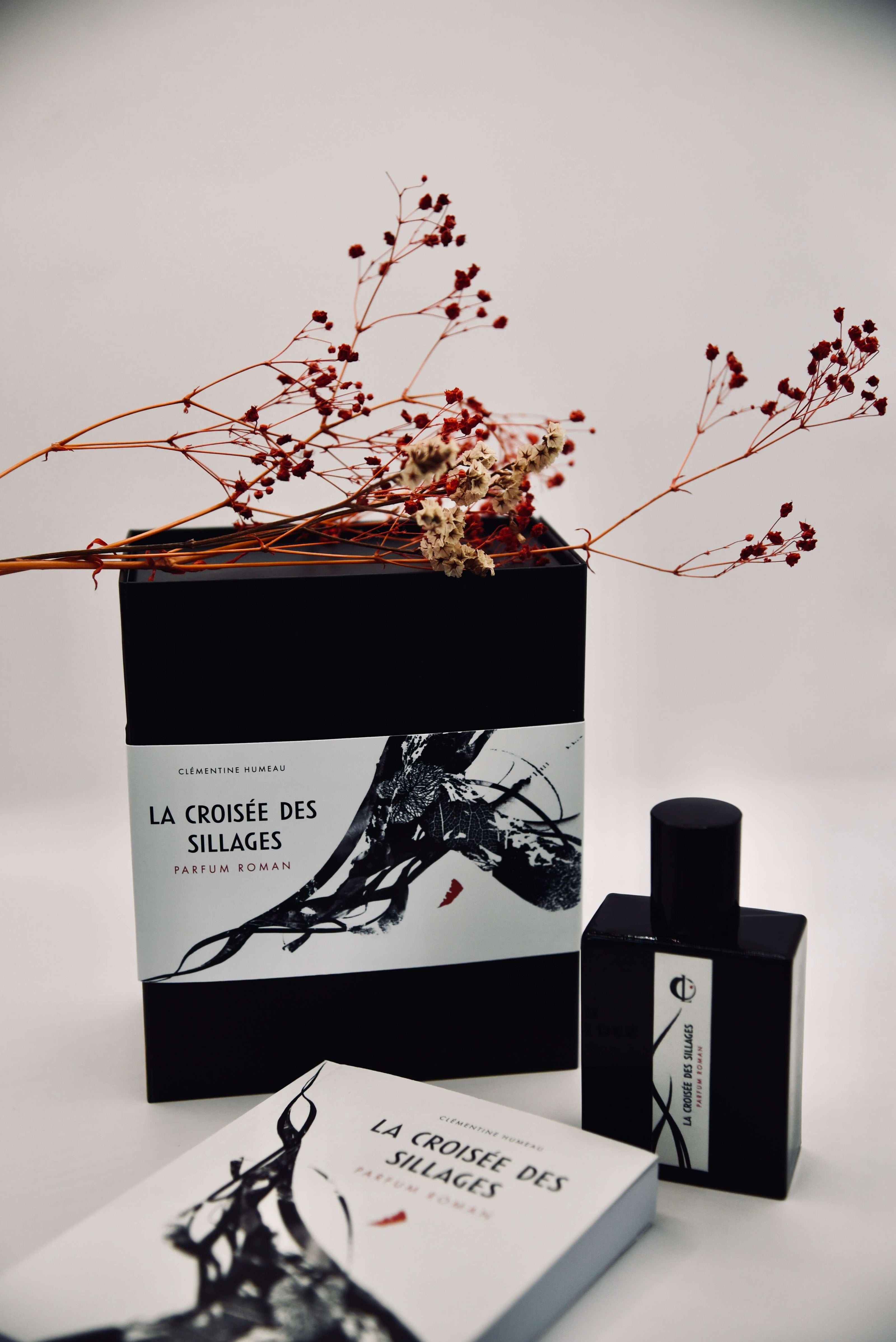 Oeuvre double Parfum-Roman créé par Clémentine Humeau Artiste Parfumeur